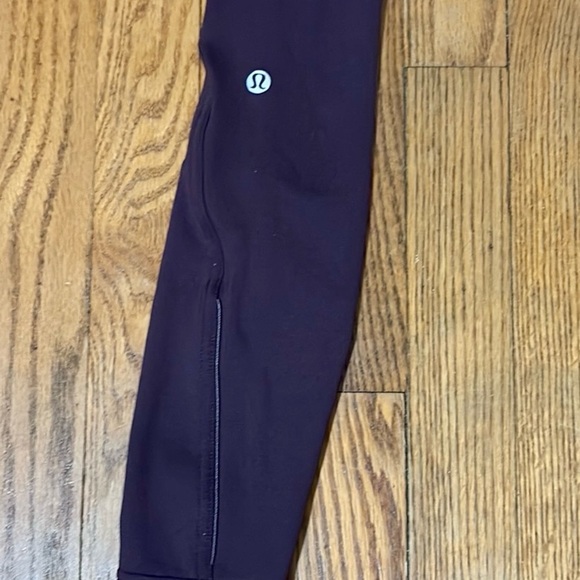 Lululemon Fast As Fleece Tight 28" Purple size 2 Running Reflective - Picture 8 of 8